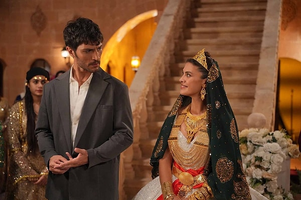 NOW'ın sevilen dizisi Halef: Köklerin Çağrısı, öne çıkan aşiret dizileri arasında yer alıyor.