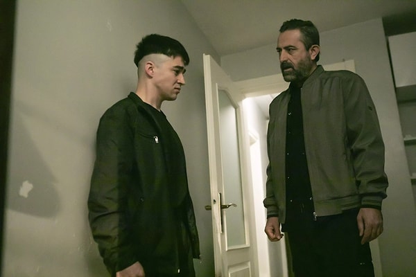 20 sezondur Kanal D ekranlarında yayınlanan Arka Sokaklar, yine toplumsal bir sorunu ele aldı.