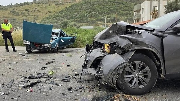 Türk sinemasının efsane isimlerinden 78 yaşındaki Şerif Sezer, geçtiğimiz mayıs ayında Muğla’nın Milas ilçesinde meydana gelen korkunç kazayla gündeme gelmişti.
