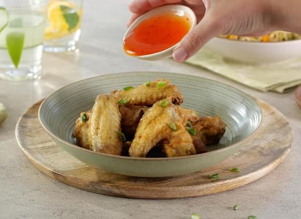 4. Asya Usulü Kızarmış Tavuk Kanatları