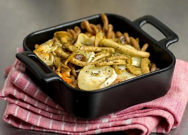 9. Mantar ve Keçi Peynirli Noodle
