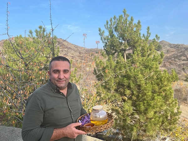 Harita mühendisi Mehmet Ulucan, memleketi Çorum’daki kıraç arazini değerlendirmek için araştırma yapmaya başladı.