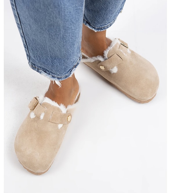 Manijero’nun Zeta Kürklü Kemerli Süet Terlik bugün Hepsiburada'da indirimde!