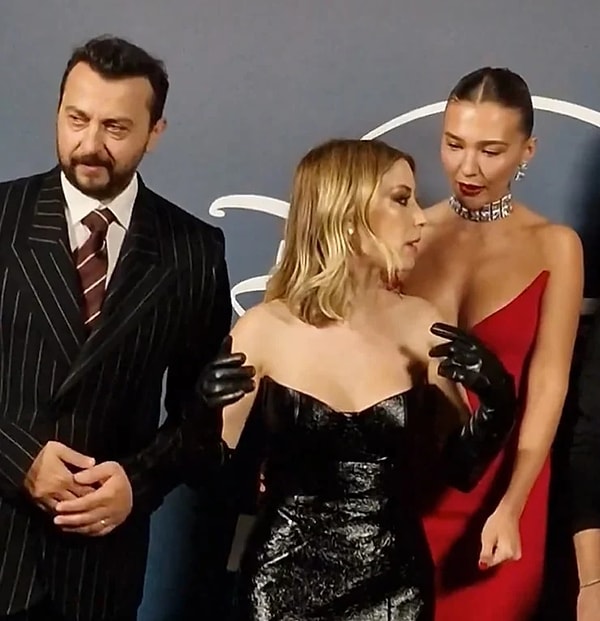 Birkaç gün önce, 19 Kasım'da Disney'de yayınlanacak Sekizinici Aile'nin galasında yaşananlar magazin gündemine oturmuştu.