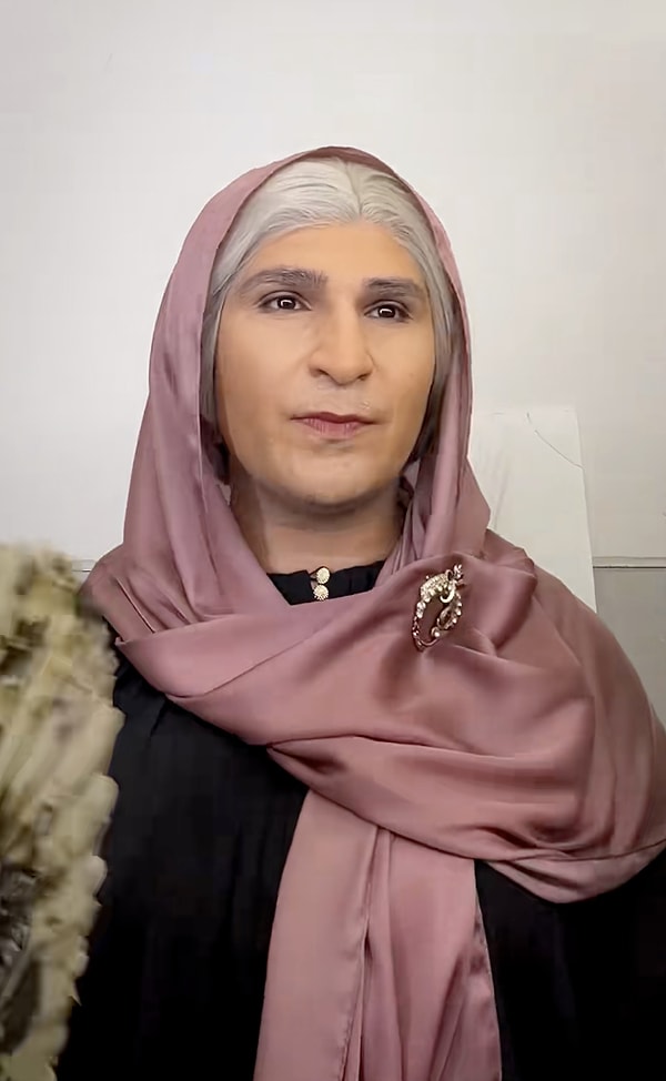 Çok Güzel Hareketler 2, her hafta yeni bir reyting rekoru kıran Uzak Şehir dizisinin parodisiyle gündem oldu.