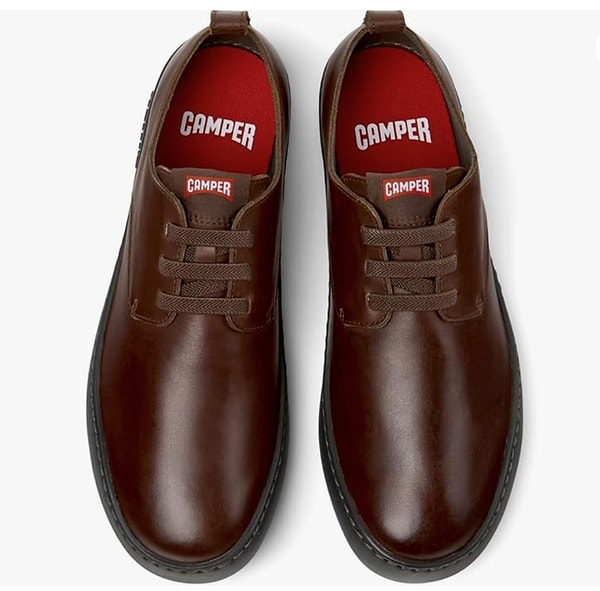 Camper Erkek Peu, zarif ve sade çizgisiyle hem günlük kullanımda hem de şık kombinlerde favoriniz olabilecek bir ayakkabı.