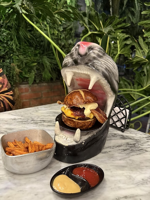 1. "Ekmek aslanın ağzında" konsepti ile başlıyoruz ziyafete!