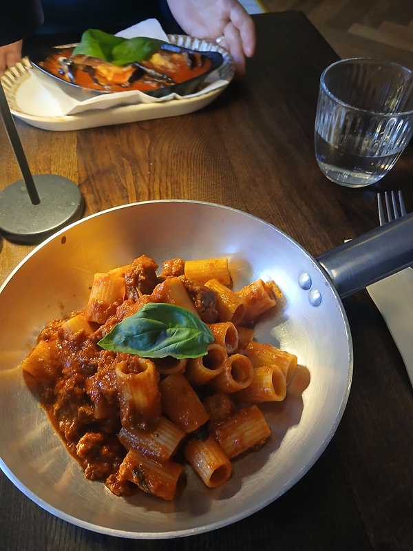 9. Kimi küvette kimi tavada yer...