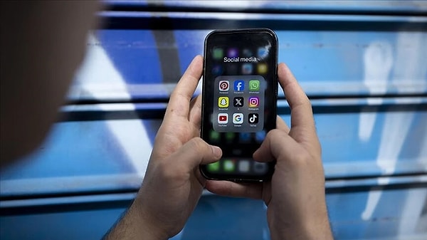 X'teki erişim sorunu yine gündem oldu.