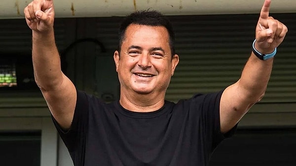 Acun Ilıcalı, Survivor gelişmelerini sosyal medya hesaplarından duyuruyor.