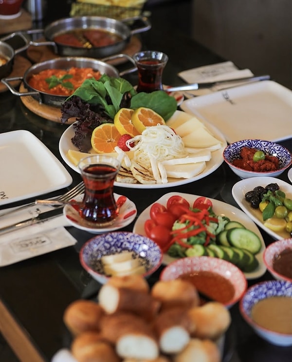 IV Papel Cafe Restaurant