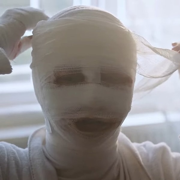 Kızılcık Şerbeti'nin yayınlanan yeni bölüm fragmanında Asil, kazadan sağ kurtulan Doğa'yı buluyor.