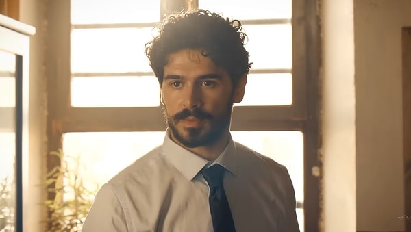 Altuntaş'ın haberine göre Halef'in Metin öğretmeni diziye geri dönüyor.