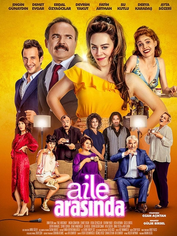 Demet Evgar ve Engin Günaydın’ın başrolde yer aldığı Aile Arasında filmi hala izleyicideki etkisini sürdürüyor.