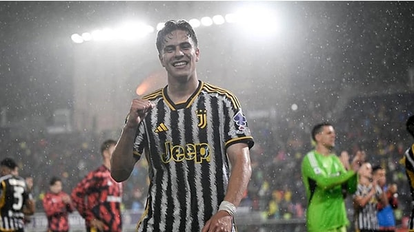 Juventus Teknik Direktörü Spaletti'ye sözleşme soruldu.