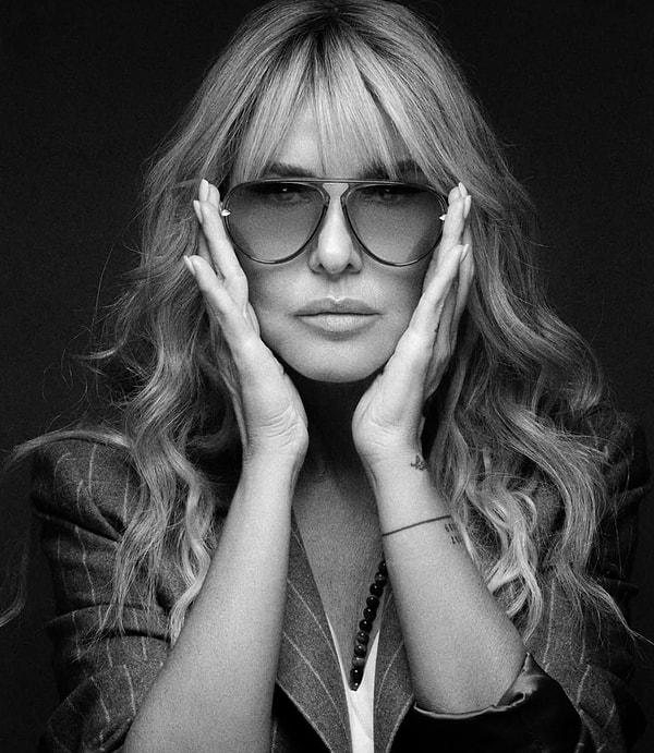 Gel zaman git zaman, sık olmasa da ara sıra hala birbirine laf sokan ve laf atan Seren Serengil ve Gülben Ergen'in davası hiç bitmedi.