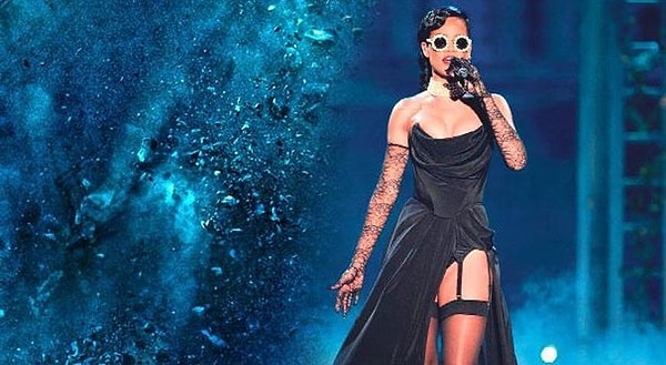 10. Sahnesini tamamen kendi tasarlıyor!