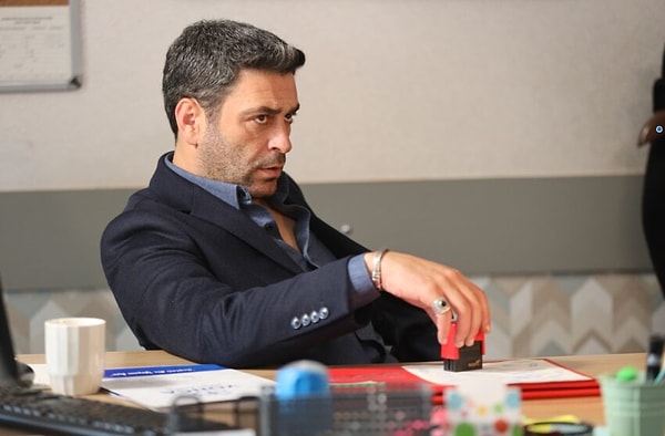 Şimdiyse Akbaba, dev bir reklam anlaşması yaptı.