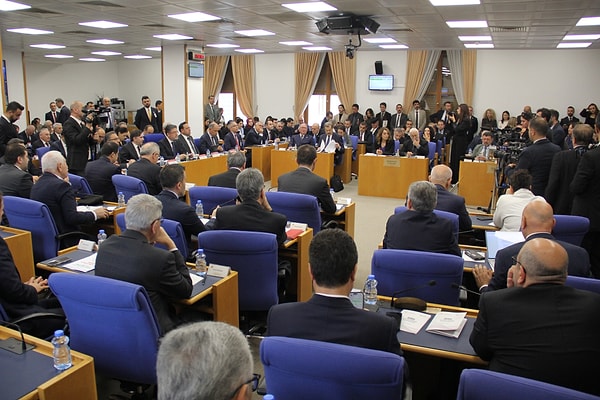 TBMM’de Tarım ve Orman Bakanlığı’nın bütçe görüşmesinde kavga çıktı.