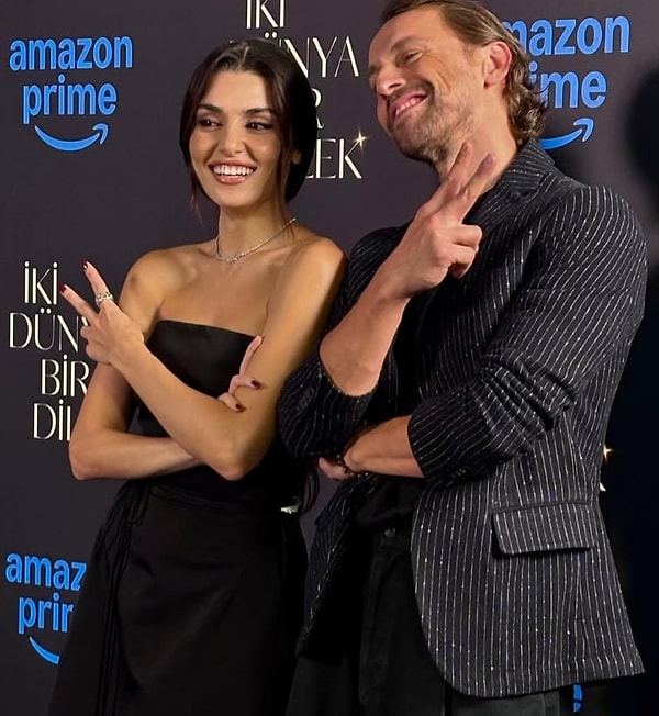 Prime Video için çekilen “İki Dünya Bir Dilek” için bir araya gelen Metin Akdülger ve Hande Erçel'in galadaki halleri beğeni toplamıştı.