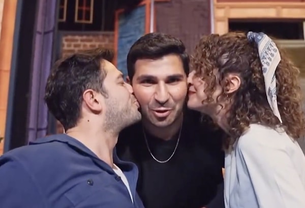 Sosyal medyada Çok Güzel Hareketler'in Uzak Şehir parodisi gündemden düşmüyor.