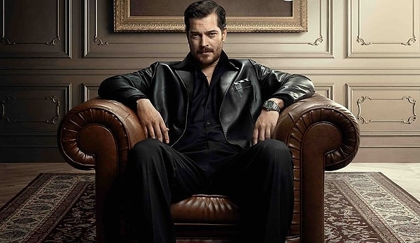 6. Biraz zorlayalım. Eşref Ömer için aldığı halısahayı ne kadara aldı?