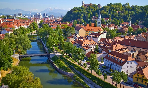 Avrupa'nın kalbinde, sakinliğini ve doğallığını koruyan bir ülke: Slovenya.