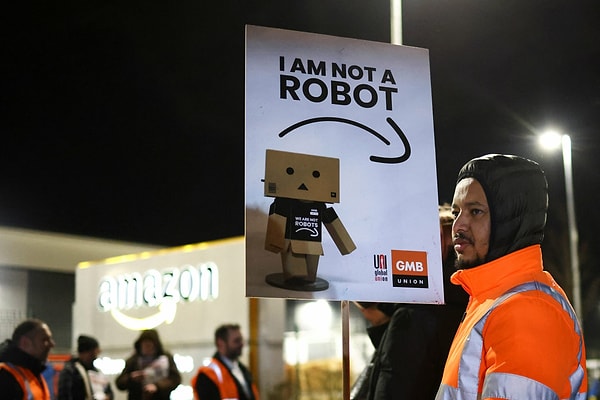 "İnsanlar bayılıyor ama hedefler hiç durmuyor"