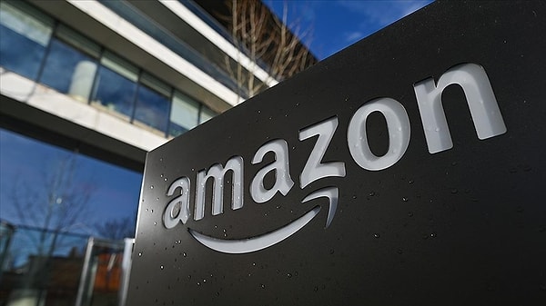 Accusations are being leveled at Amazon by its employees.