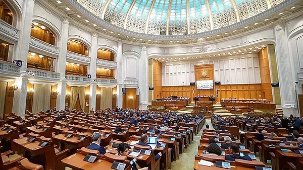 Mezun olduğu üniversite bakanı yalanladı.