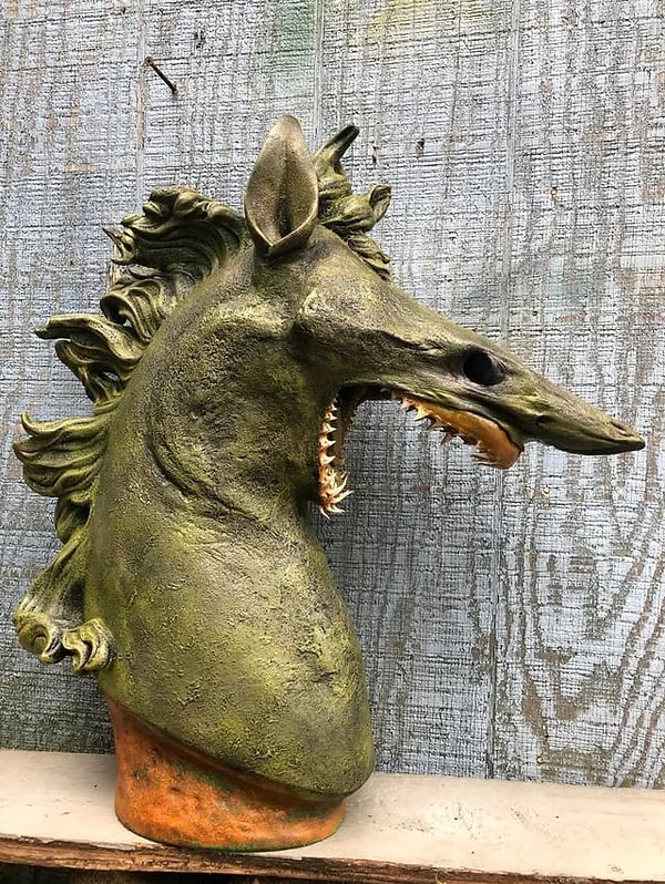 12. Koskoca köpek balığı "At balığına" dönmüş!