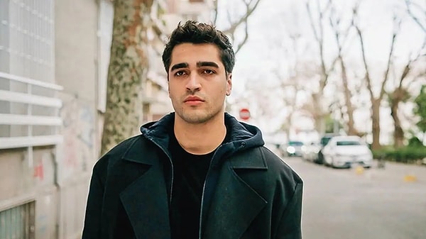 Başrolü ise Mert Ramazan Demir oldu.