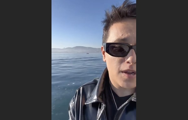 "Evimin önüne bir sürü deniz anası gelmiş. Manzaramı bozuyorlar."