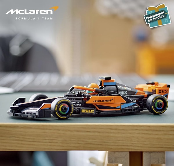 LEGO Speed Champions 2023 McLaren Formula 1 Yarış Arabası Seti, haftanın çok satanları arasında yerini almış!