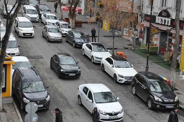 TÜİK, Kars'ta 54 bin aracın kayıtlı olduğunu açıkladı.