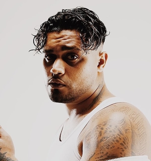 Lvbel C5, with their smash hits like "TAK TAK TAK", "nE !?", and "HAVHAVHAV", has made a swift and striking entrance into our lives, establishing themselves as one of the most popular names of recent times.