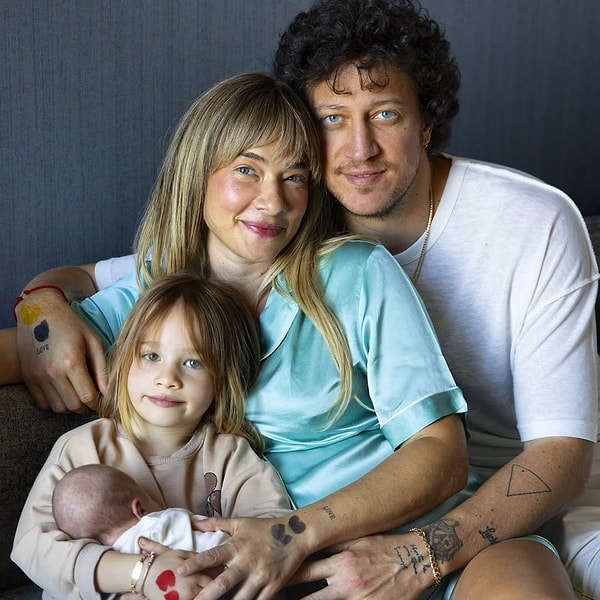 You must surely be familiar with Müge Boz and Caner Erdeniz, one of the beloved couples of the entertainment world, who frequently make headlines with their social media posts.