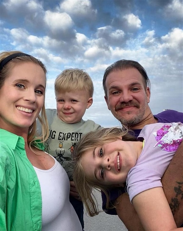 Tolga Karel - Amerika