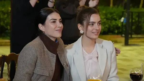 Oyuncular, role tam anlamıyla hazırlanabilmek için birçok eğitim alıyor.