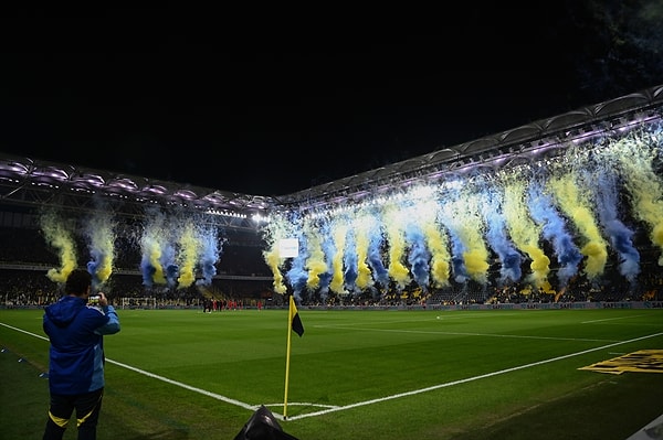 İlk düdük çaldı ve maç başladı!