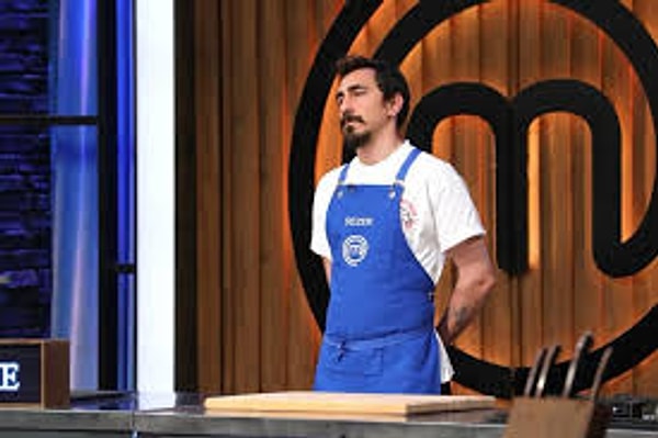 MasterChef'te ikinci ceketin sahibi Sezer oldu.