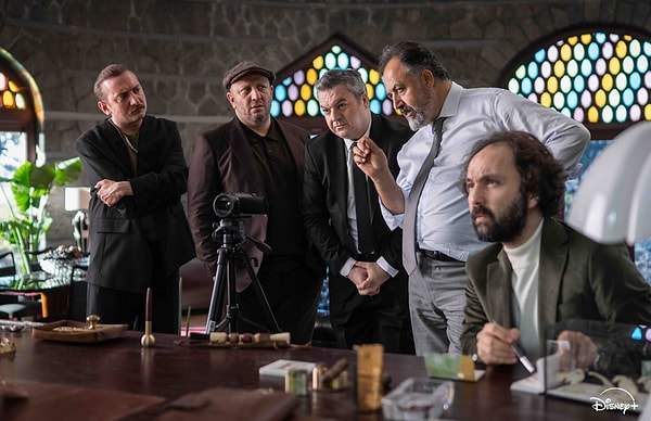 Büyük ailelerde kriz bitmez. Peki sen kriz anlarında nasıl davranırsın?