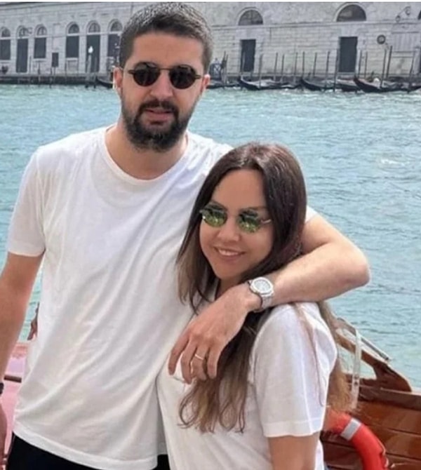 Gencecik bir kızken hayatımıza giren Ebru Gündeş, Türkiye'nin en eşsiz seslerinden birine sahip.