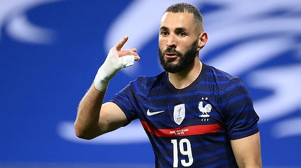 8. Karim Benzema (Futbol - Fransa) - 104 Milyon Dolar