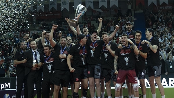 Ziraat Bankkart erkekler voleybolda Avrupa’nın zirvesine çıktı.