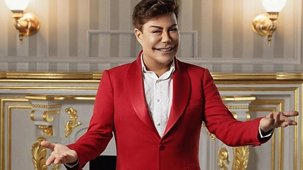 Kalp krizi geçirmesiyle hastaneye kaldırılan ardından da tedavisine yoğun bakımda devam edilen Fatih Ürek, bir süredir uyutuluyor.