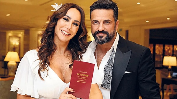 Ünlü oryantal Asena, 2017 yılında iş insanı Hasan Dere ile hayatını birleştirmiş ve uzun süre Almanya’da yaşamayı tercih etmişti.