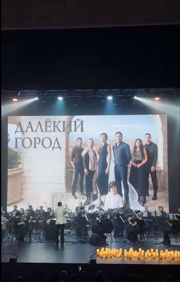 Kanal D’nin fenomen dizisi Uzak Şehir, reytinglerde adeta durdurulamıyor.