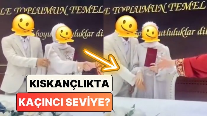 Bir Kadın Nikahta Eşinin Elini Sıkmak İsteyen Kadın Nikah Memuruna İzin Vermedi