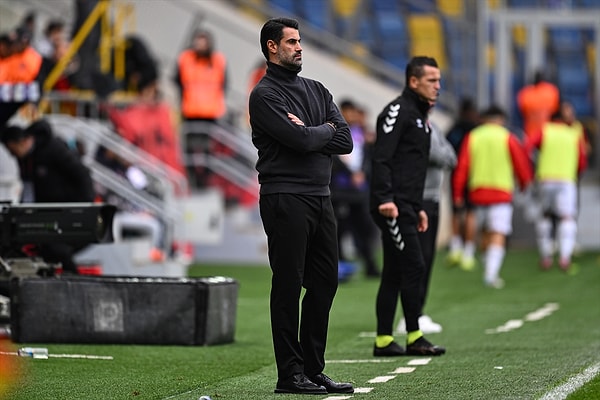 Soru soran muhabire kızdı.